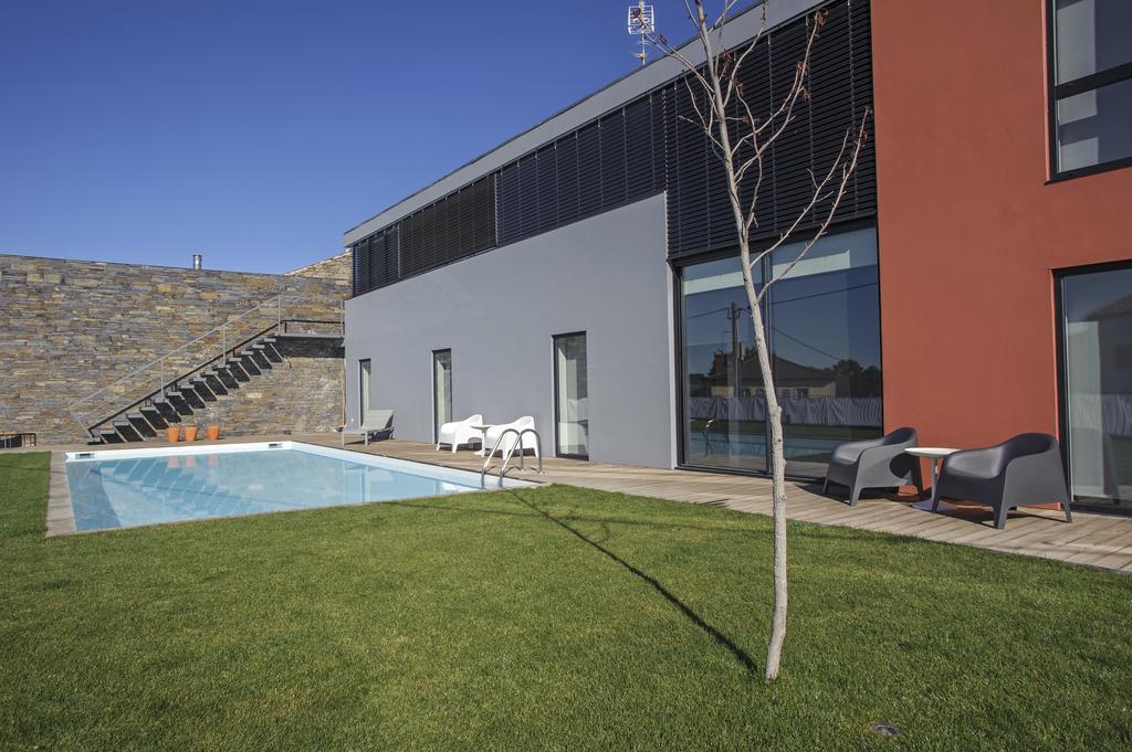 Casa De L Cura Guest House Miranda do Douro Bagian luar foto